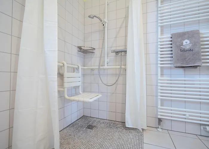 Semesterbostad Suedstrand Haus 18 *